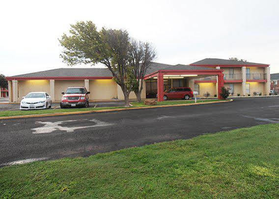 Quality Inn Plainview Eksteriør billede